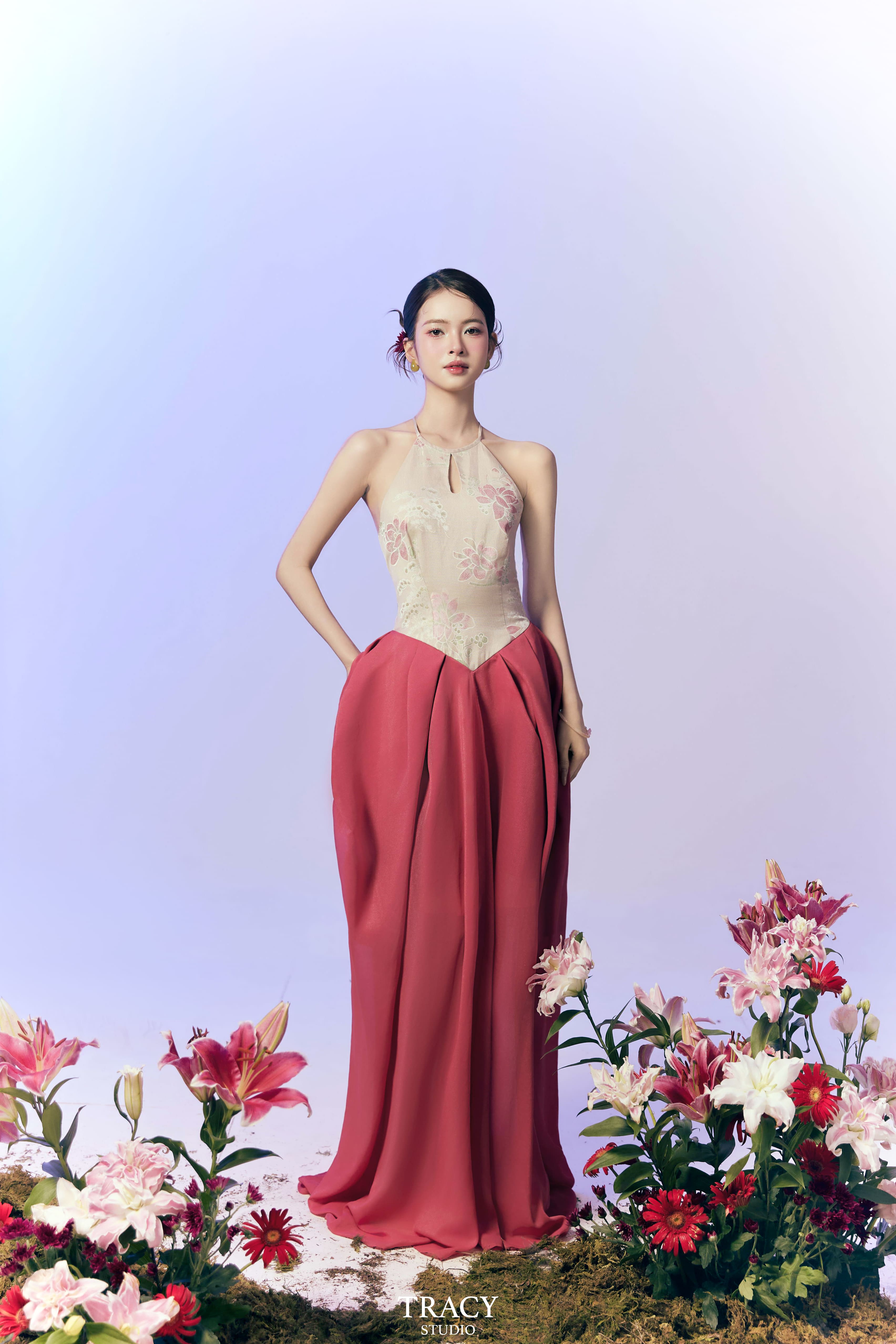 frontend/img/gallery/anh-tet-yem-ao-dai/tracy-studio-chup-anh-yem-bien.jpg