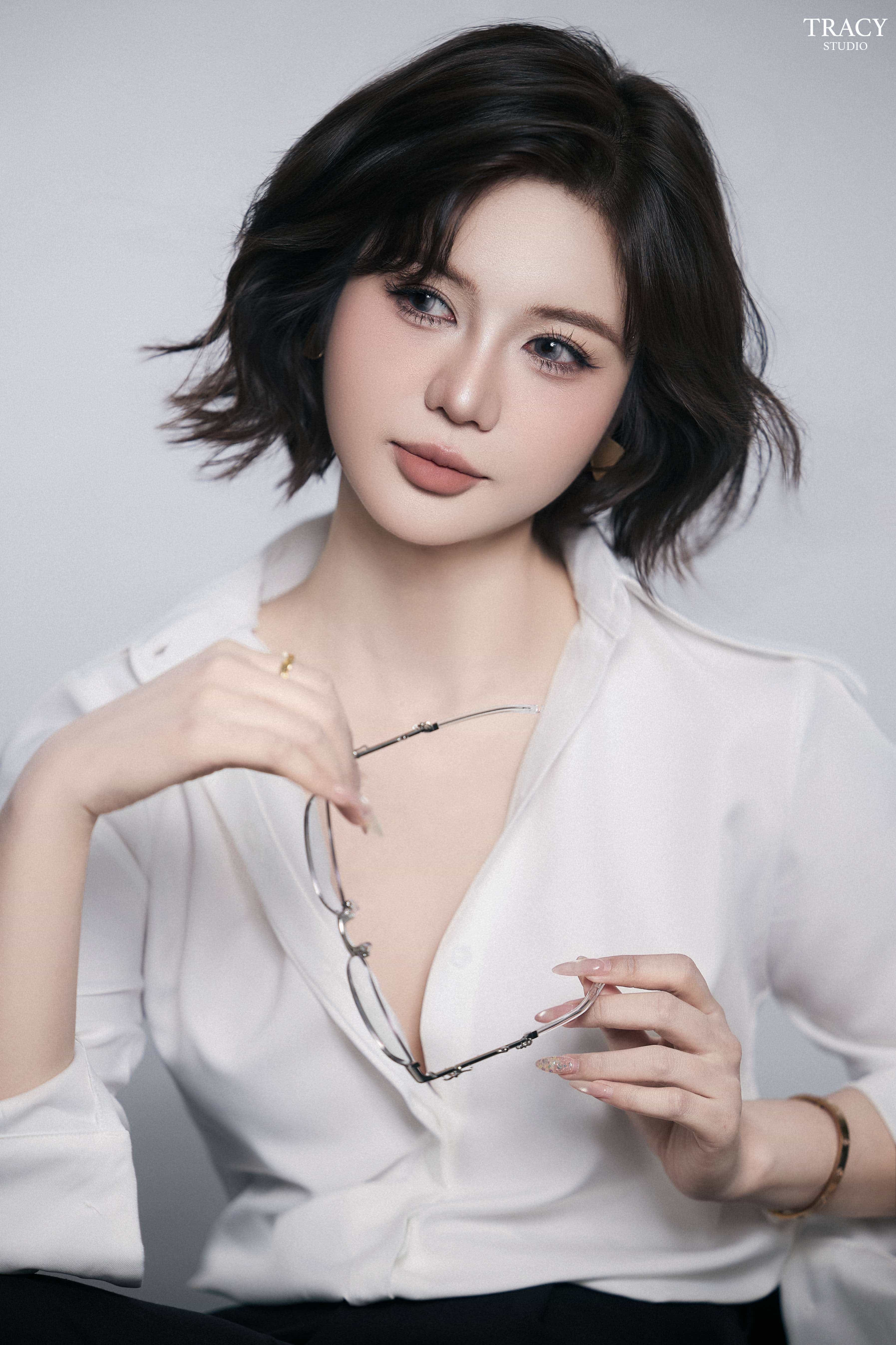 frontend/img/gallery/concept-basic/tracy-studio-chup-so-mi-trang-basic(18).jpg