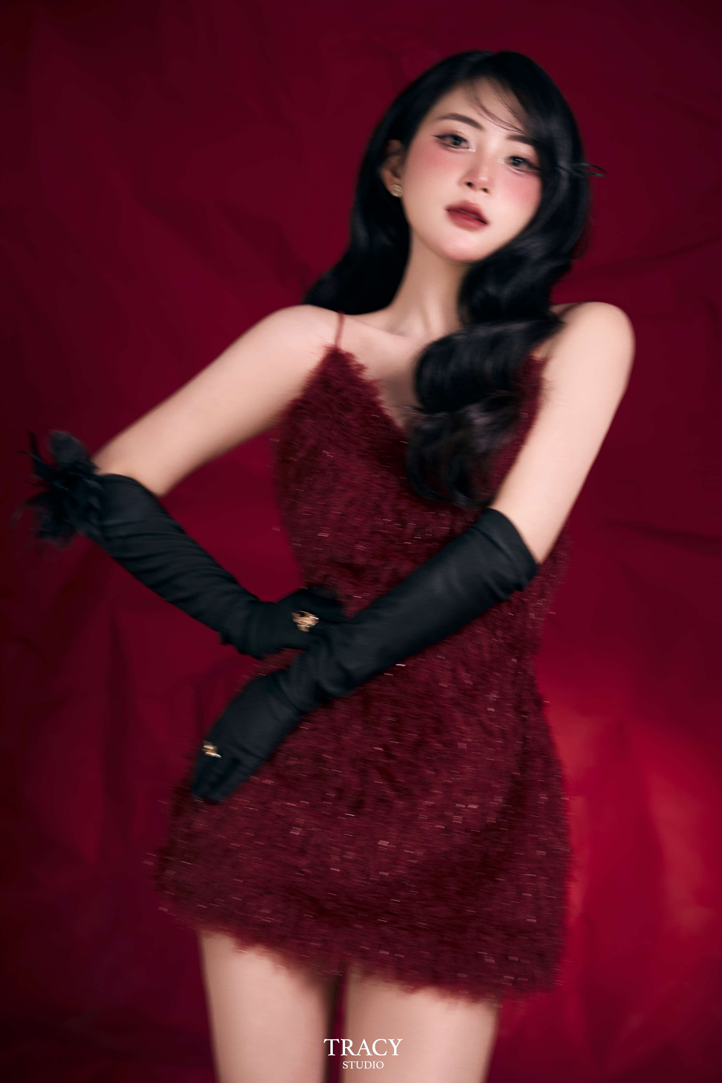 tracy studio chụp concept slay red