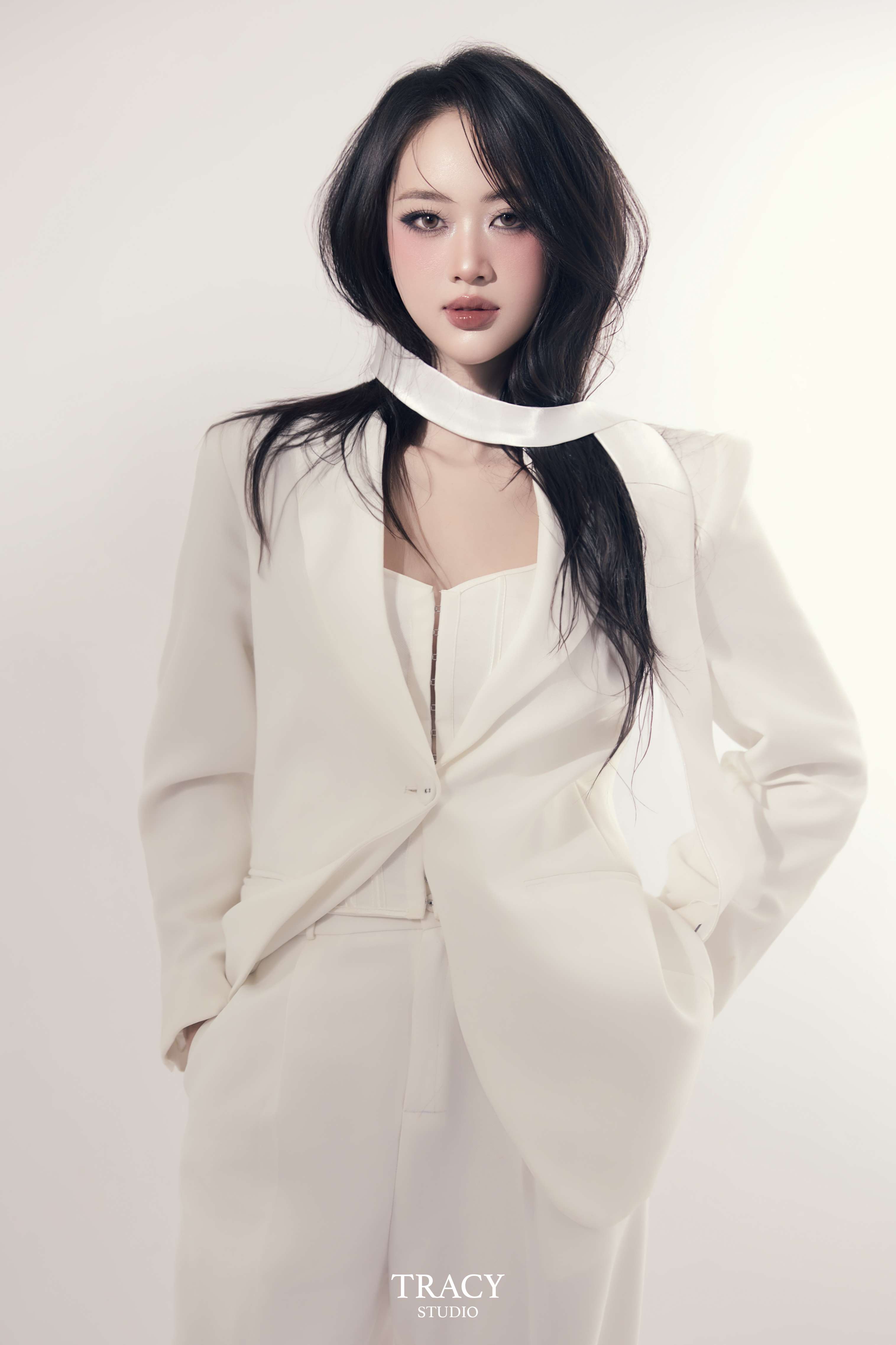 tracy studio chụp concept slay trắng